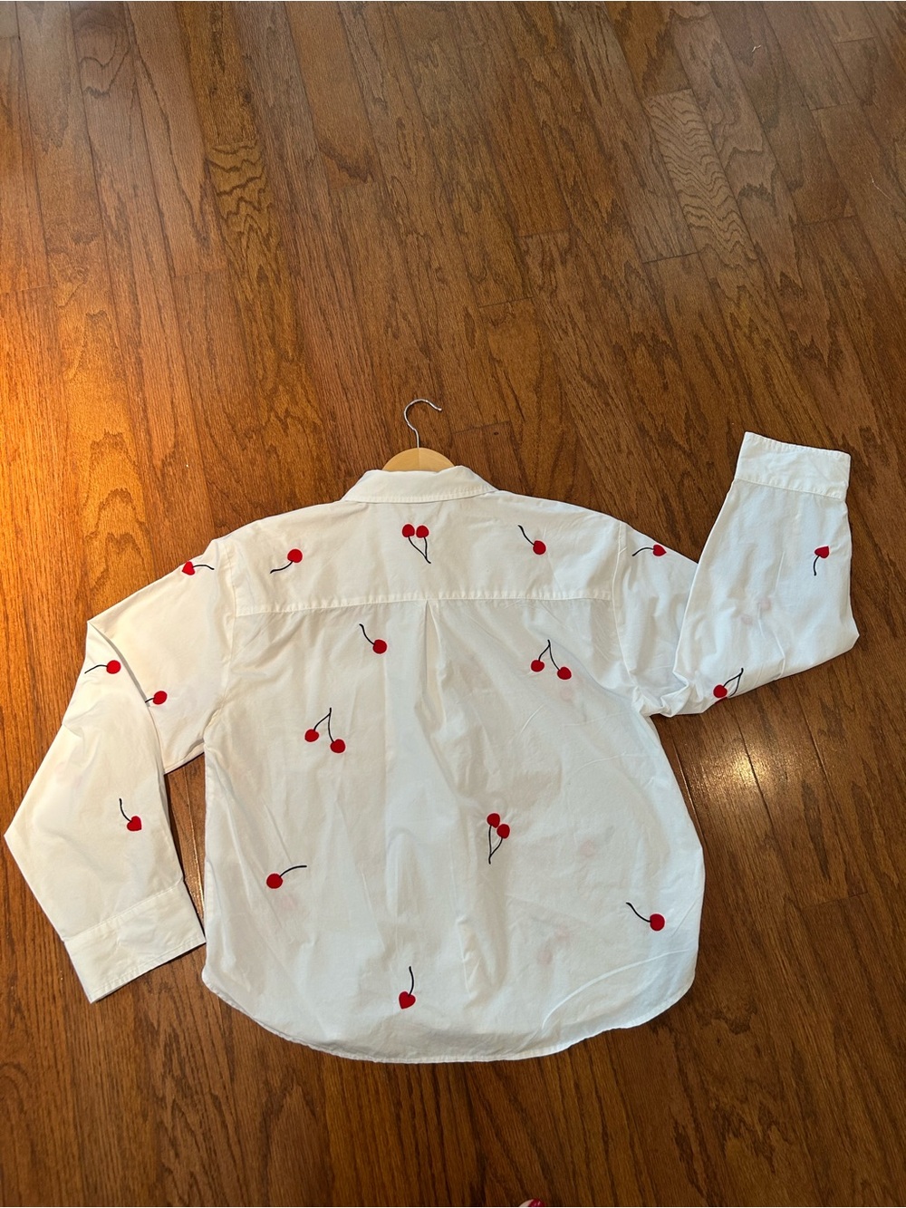 Maeve Shrunken Bennet Embellished Buttondown Shirt Cherry - Picture 7 of 9